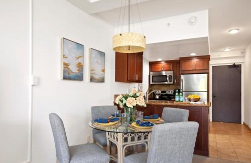 Kaanapali Apartment | KBM Resorts FREE CAR The Whaler Ocean view Recently Updated Studio Stunning views WH2-661