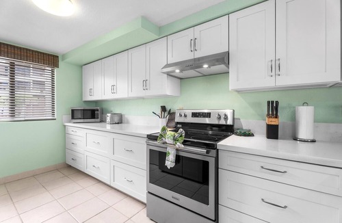 Historic Kailua Village Condo | Kona Coast Resort at Keauhou Gardens 8204