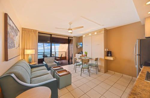 Honokowai House | Kuleana Club #619 Oceanfront - 1 bedroom & 1 bathroom - Gated 3rd Fl