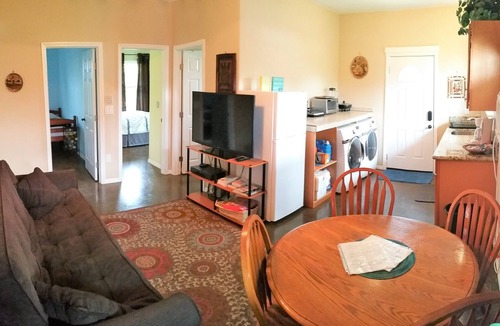 Laie Apartment | Laie, North Shore Oahu Hawaii Banana Bungalow New 2 Bed Apt. Sleeps 4-6