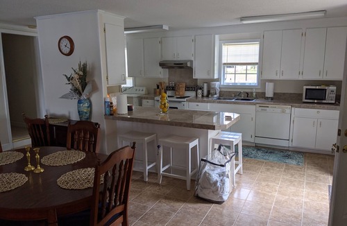 Manning House | Lakefront, private dock, boat access
