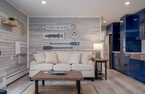 Bridgman Condo | Lakeside Serenity: One-Bedroom Villa