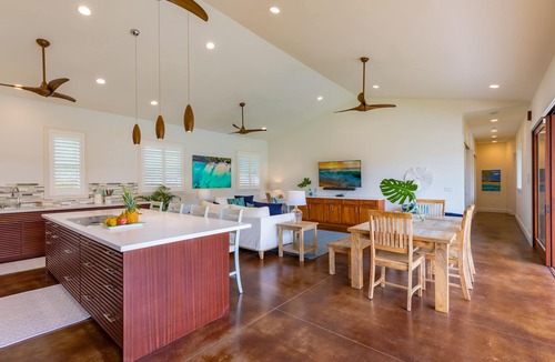 Lanikai House | Lanikai Breeze: Beautiful Private Home w/Pool, Yard & AC - Walk to the Beach