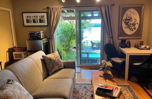 Dover House | Lovely Waterfront Suite near Portsmouth