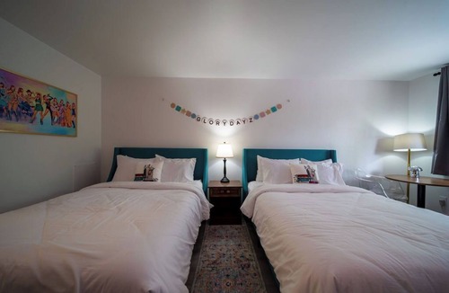 Eureka Springs Historic District Resort | Lucky Number 13 is so Gorgeous, your heart hands will be showing!