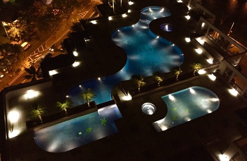 McCully - Moiliili Apartment | Luxurious 2-Bedroom Retreat in the Heart of Waikiki.