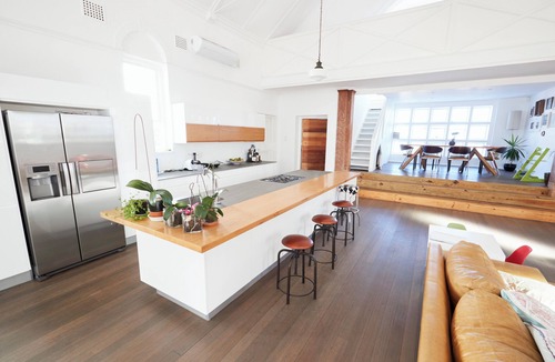 Kaneohe House | Luxurious five-bedroom modern retreat