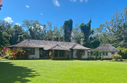 Wahiawa House | Luxury home on a 2-acre gated estate in Central Oahu