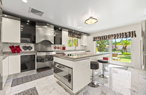 Kahala House | Luxury Kahala Oasis by Gather: Spacious 6BR Retreat w/Pool, Spa & Near Beach