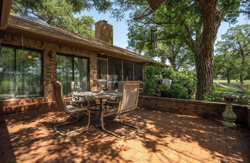 Hamilton House | Luxury Private Ranch DUPLEX Peaceful, beautiful, safe, clean - Paradise found!