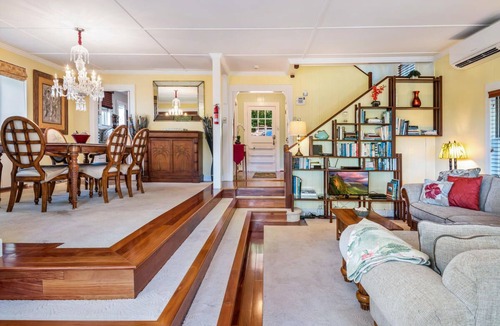 Manoa House | Manoa Valley A 2BR with ocean and mountain views