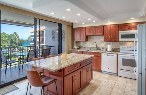 Kihei Condo | Maui Parkshore 307 - Stunning Ocean View 2bd/2ba Overlooking Kamaole III Beach