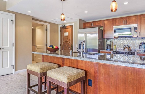 Honokowai Condo | Maui Resort Rentals: Honua Kai Konea 344 – Extra Large 1BR w/Partial Ocean Views!