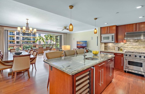 Honokowai Condo | Maui Resort Rentals: Honua Kai Konea 249, Spacious Interior Courtyard 3BR w/Partial Ocean Views