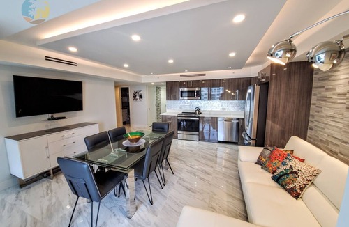 Mid Beach Apartment | Modern Luxury 4 Bedroom Ocean Views for Bachelorettes - 1103