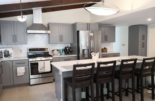 Centerville House | New construction! Craigville Beach, Main St, Playground, Ice cream/restaurants!
