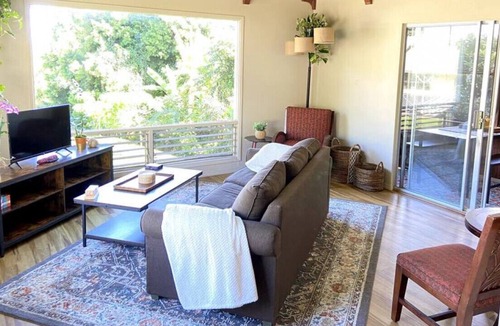 Hilo House | ** NEW! Lovely, Entire 3/2 Hilo Home, with Ocean View **