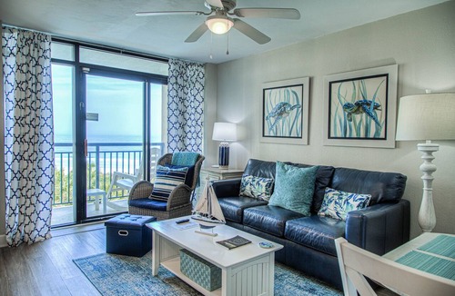 Windy Hill Condo | New! Remodeled king suite with amazing views and amenities