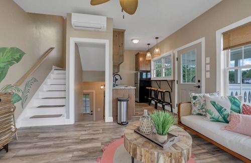Buckeye Lake Ski Chalet | Newer Buckeye Lake waterfront chalet