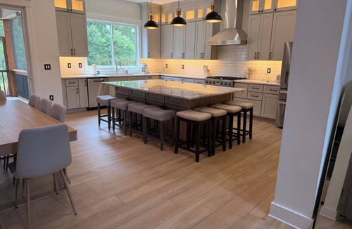 Durham House | Newly Built Spacious Luxury 5BR Home, 4 King Beds.