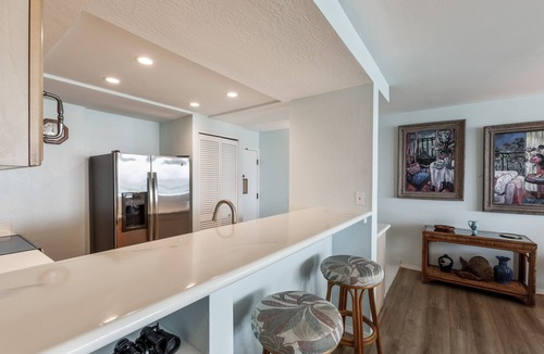 Kahana Apartment | Newly remodeled oceanfront condo with pool, lanai & private W/D - near beach