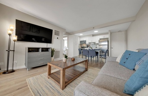 Waikiki Hotel | Newly renovated Waikiki Sunset unit with STUNNING Diamond Head and ocean views