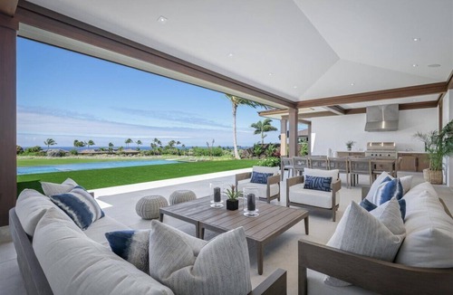 Kaupulehu House | Noiulu One – Brand New Estate | Onsite Staff & Daily Housekeeping