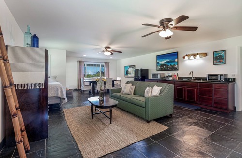 Pupukea House | North Shore Oahu Gated Private Estate on lush 1 acre near Sunset Beach