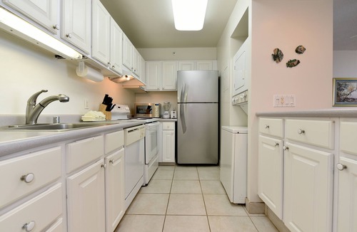 Kahana Condo | Ocean Front @ Great Price-8th Floor- Listen to Ocean from the Master Bedroom