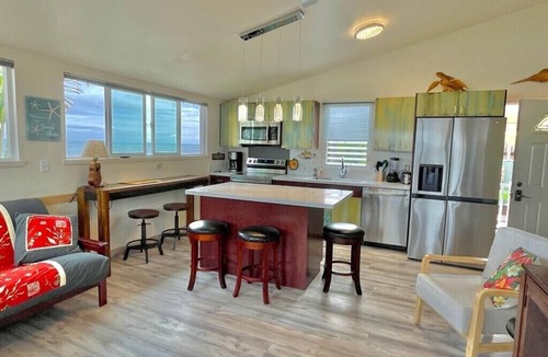 Ewa House | Ocean front house🏖️🏄right on the Beach!WiFi. Free Parking