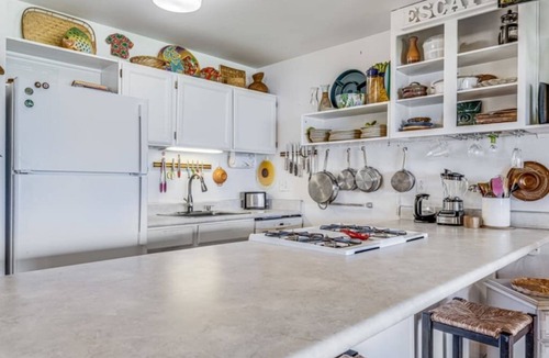 Kaunakakai Condo | Ocean Front Retreat W/Kitchen-Molokai Shores A308