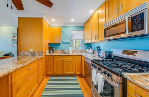 Ualapue Apartment | Ocean-view condo with private balcony, washer/dryer, & shared pool/tennis courts