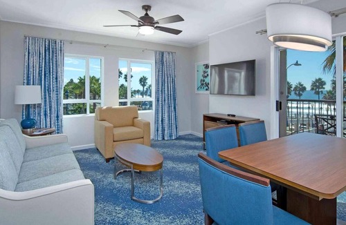 Townsite Resort | Oceanfront 2BR Deluxe at Club Wyndham Oceanside Pier Resort in California