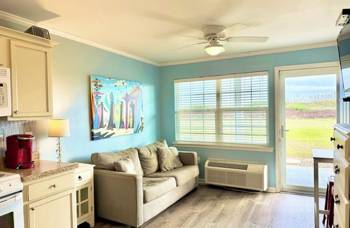 Atlantic Beach Condo | OCEANFRONT DUNESCAPE VIEW Kitchen Pool Private Beach