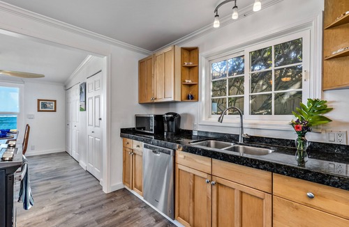 Waialua House | Oceanfront Mokuleia Home with Stunning Views