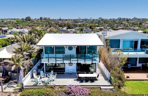 Encinitas Hotel | Oceanfront Neptune Ave Home, Private Beach Access, Panoramic Views & Luxury Coastal Living