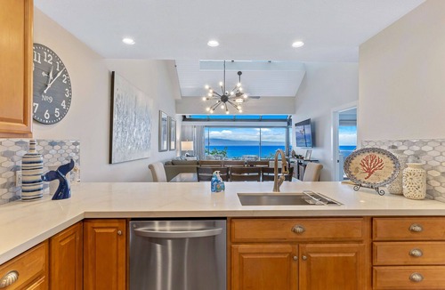 Kahana Condo | Oceanfront Penthouse at Sands of Kahana|3BR/3BA|3 Lanais|Panoramic Views