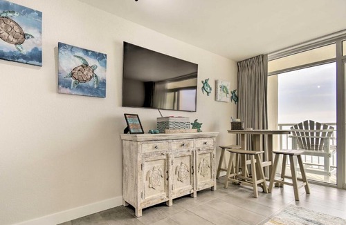 Crescent Beach House | Oceanfront Resort Condo in North Myrtle Beach