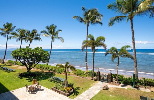 Historic Lahaina Front Street Apartment | Oceanfront Studio Steps to Sandy Beach – Lahaina Shores 217