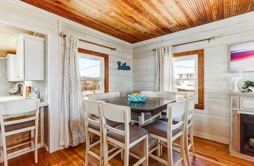 Ocean Cay House | Ol Charmer - Hosted by Moore AI Rentals