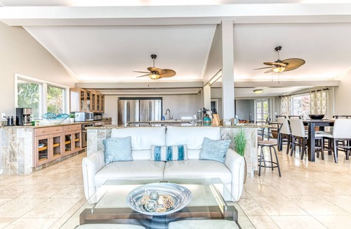 Eastern Honolulu House | Open and relaxing vacation home with breathtaking panoramic ocean view