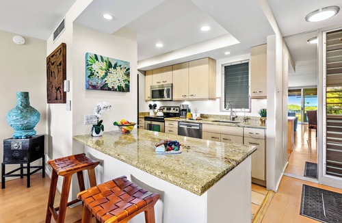 Kaanapali Condo | PANORAMIC CORNER OCEAN & GOLF VIEWS in Kaanapali, 1200 sq ft 1BR