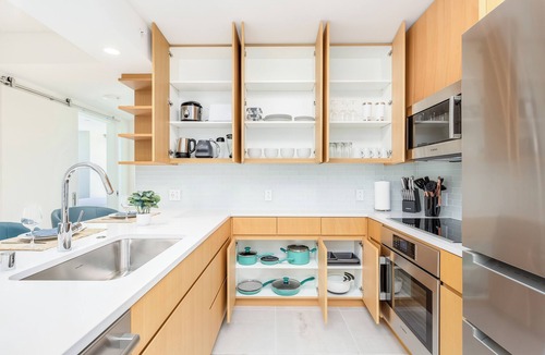 Ala Moana Apartment | Partial Ocean-City Vacation Condo at Sky Ala Moana with Amazing Amenities