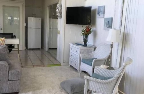Keolu Hills Apartment | Peaceful Hawaii Paradise three minutes from Beautiful Beach