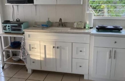 Keolu Hills Apartment | Peaceful Hawaii Paradise three minutes from Beautiful Beach