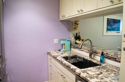 Townsite Condo | PENTHOUSE E310 1BEDROOM, 1.5 BATHS, 2 BALCONIES STRIKING OCEANSIDE PIER VIEW