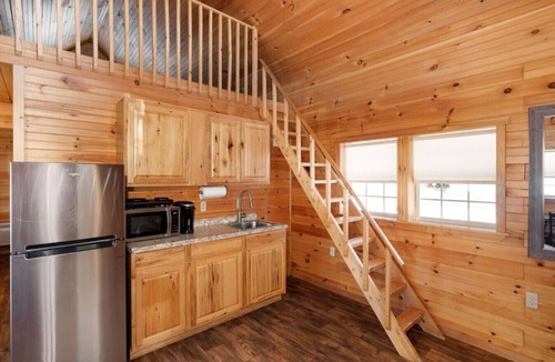 Bethlehem Cabin | Pet Friendly Log Cabin | Sauna