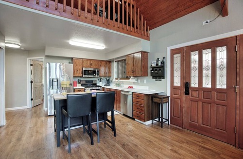Munds Park Cabin | Pinecone Paradise Cozy cabin, outdoor activities, family fun!