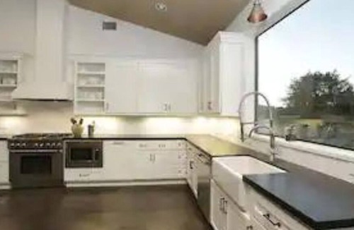 Carmine Other | Pool + Lux Barndo + Secluded- Sleeps 10!