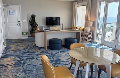 Townsite Hotel | Presidential Suite - 4-bedroom awesome hotel suite in fabulous Oceanside